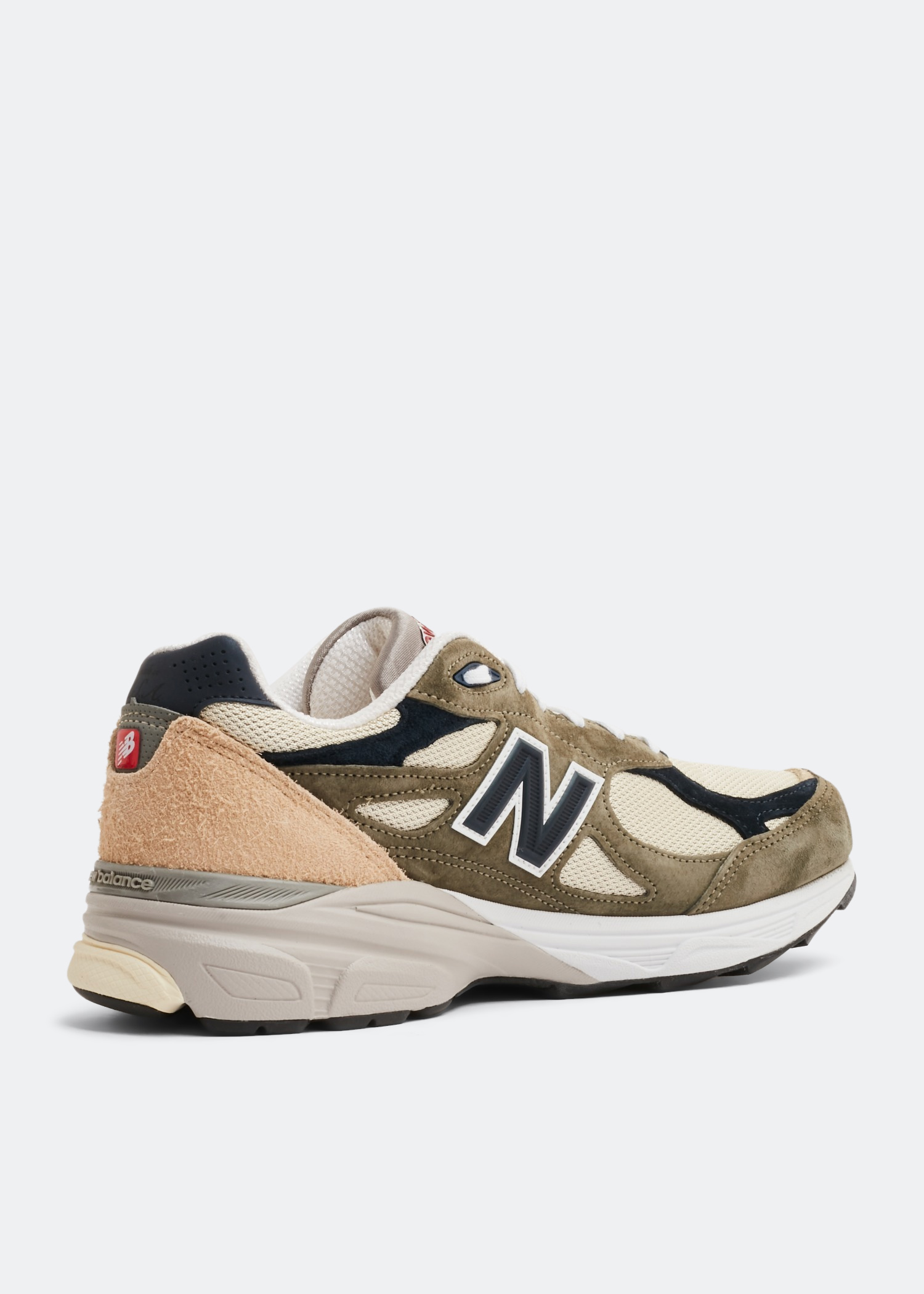 New Balance 990 sneakers for Men Grey in Bahrain Level Shoes