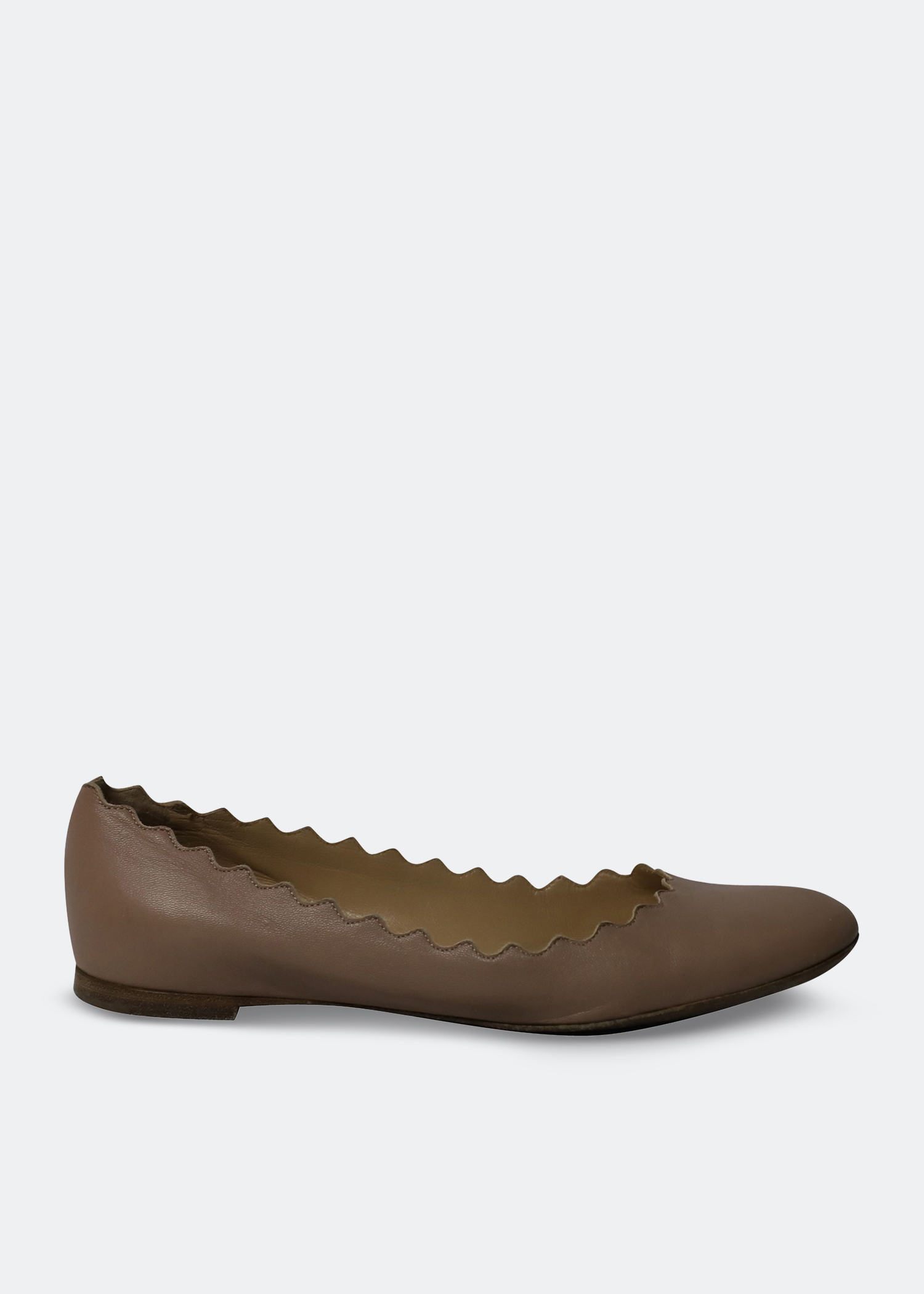 Chloé Pre-Loved Lauren ballet flats for Women - Brown in UAE