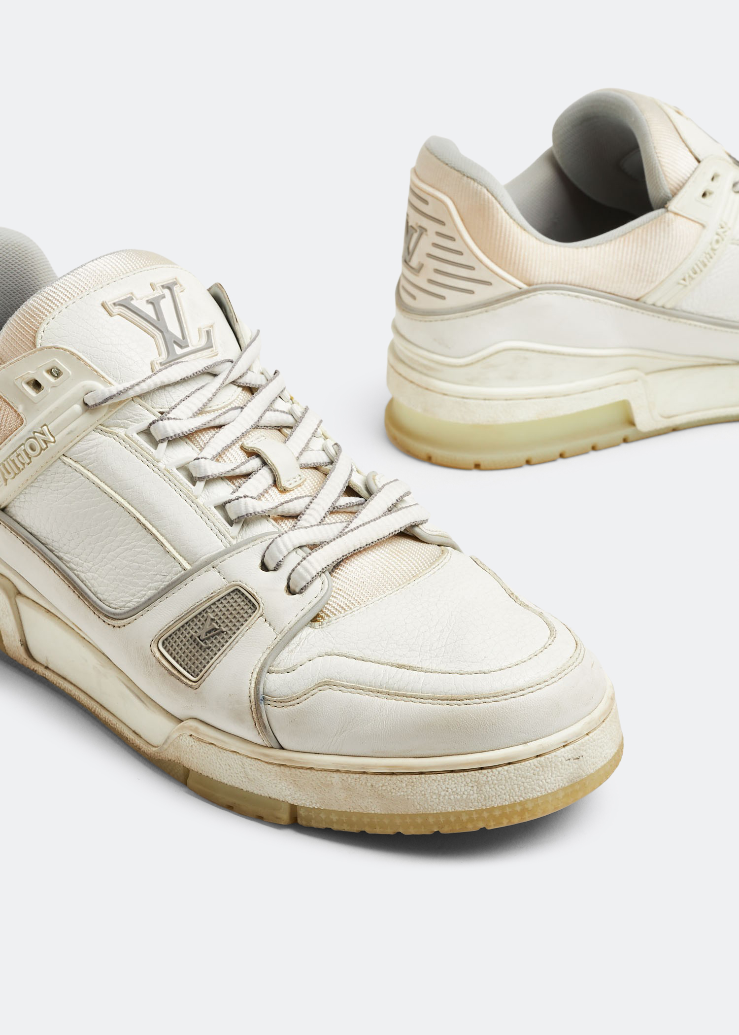 Louis Vuitton Pre-Loved LV 54 sneakers for Men - Black in KSA