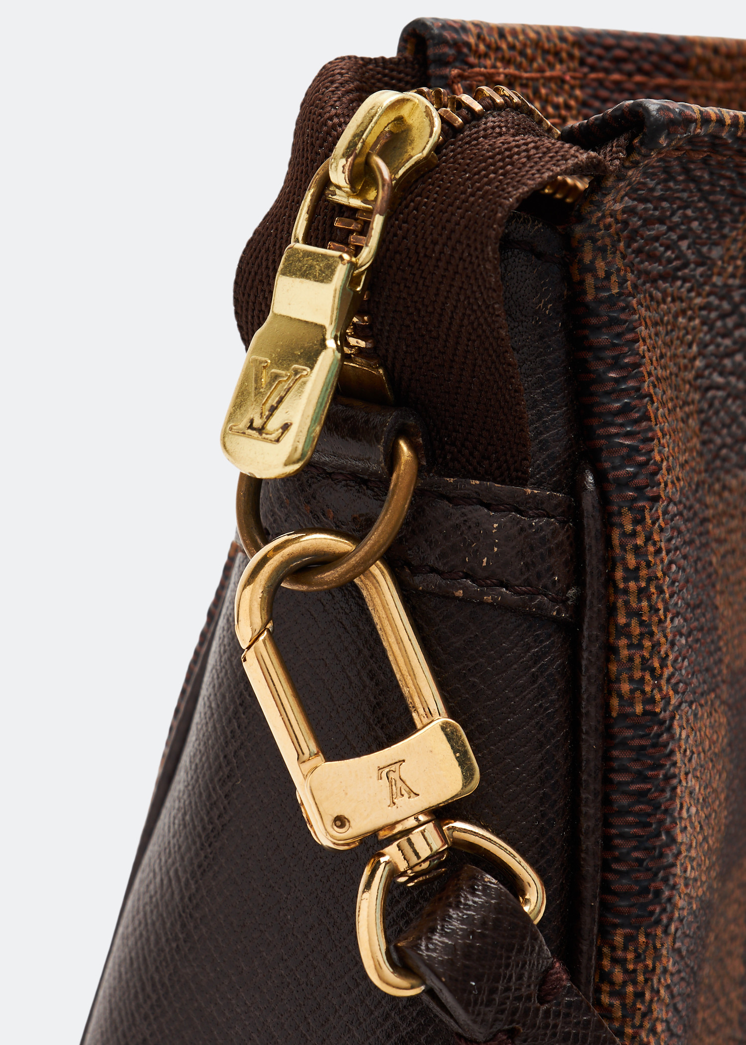 Louis Vuitton Pre-Loved Pochette Métis bag for Women - Black in Kuwait