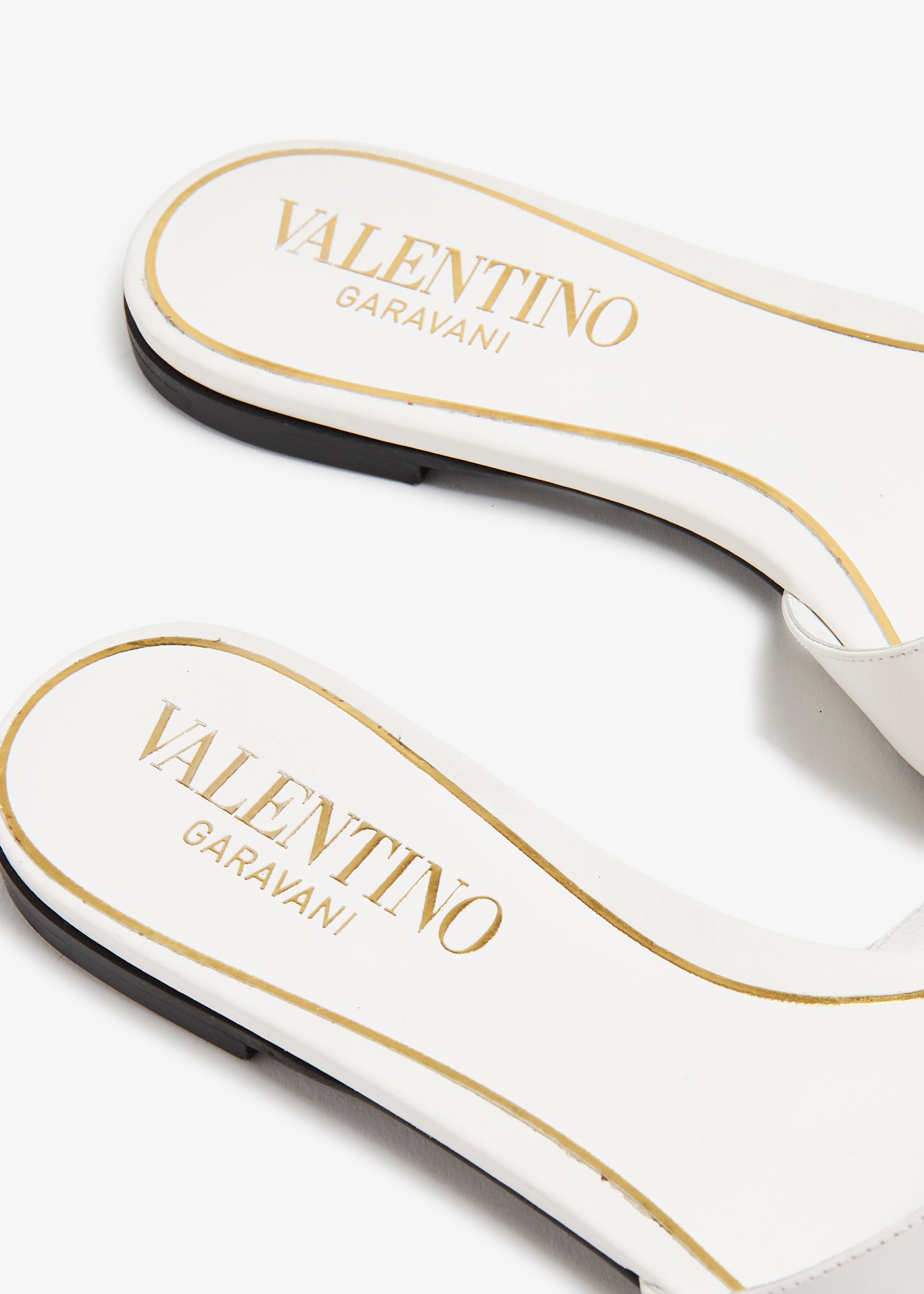 Valentino chain online slides