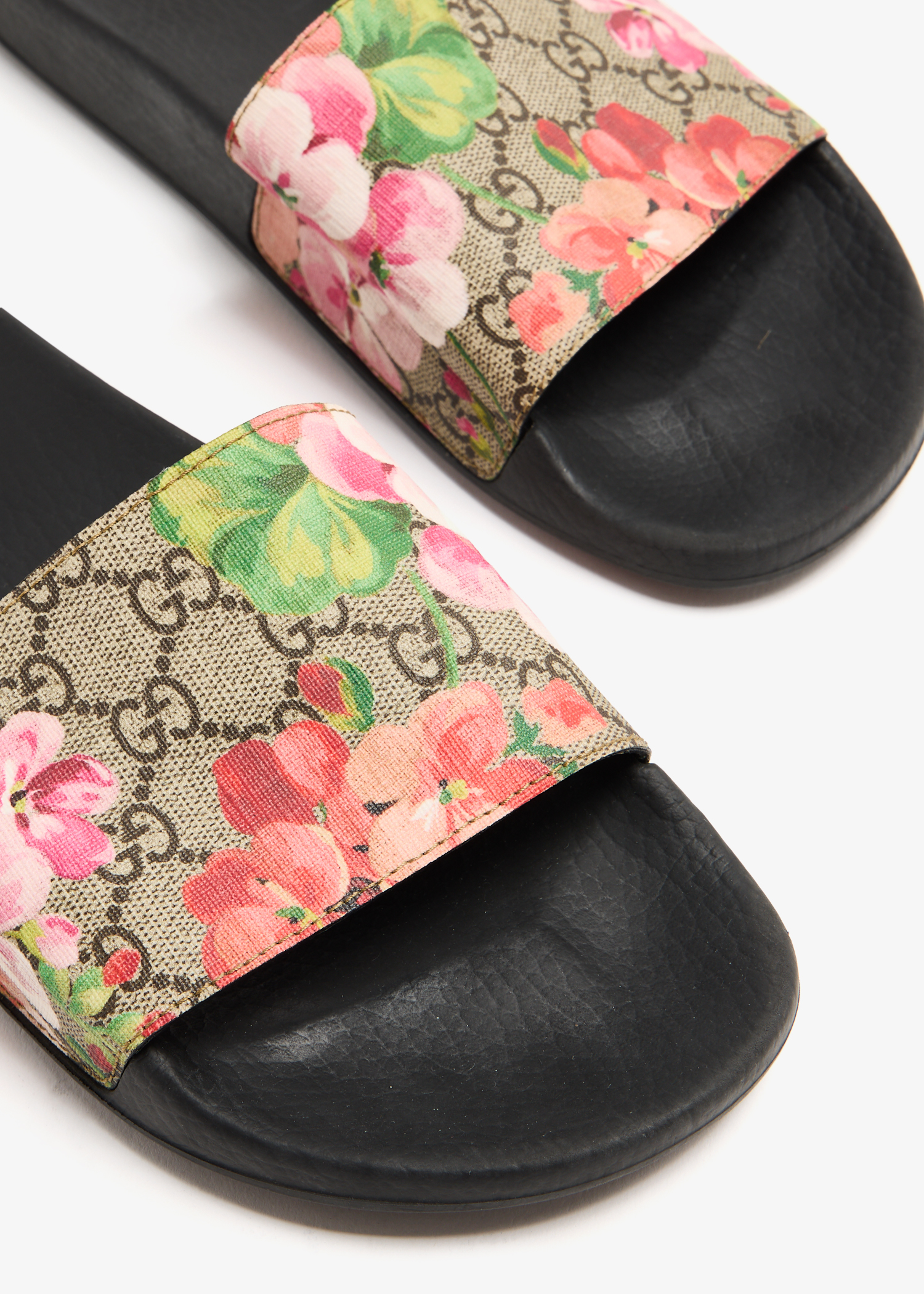 Gucci Pre Loved GG Supreme Blooms slides for Women Printed in UAE Level Shoes