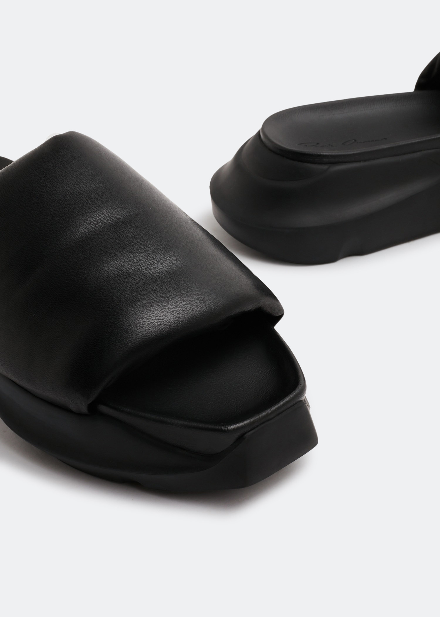 Rick Owens Geth puffer slides for Men - Black in KSA | Level Shoes