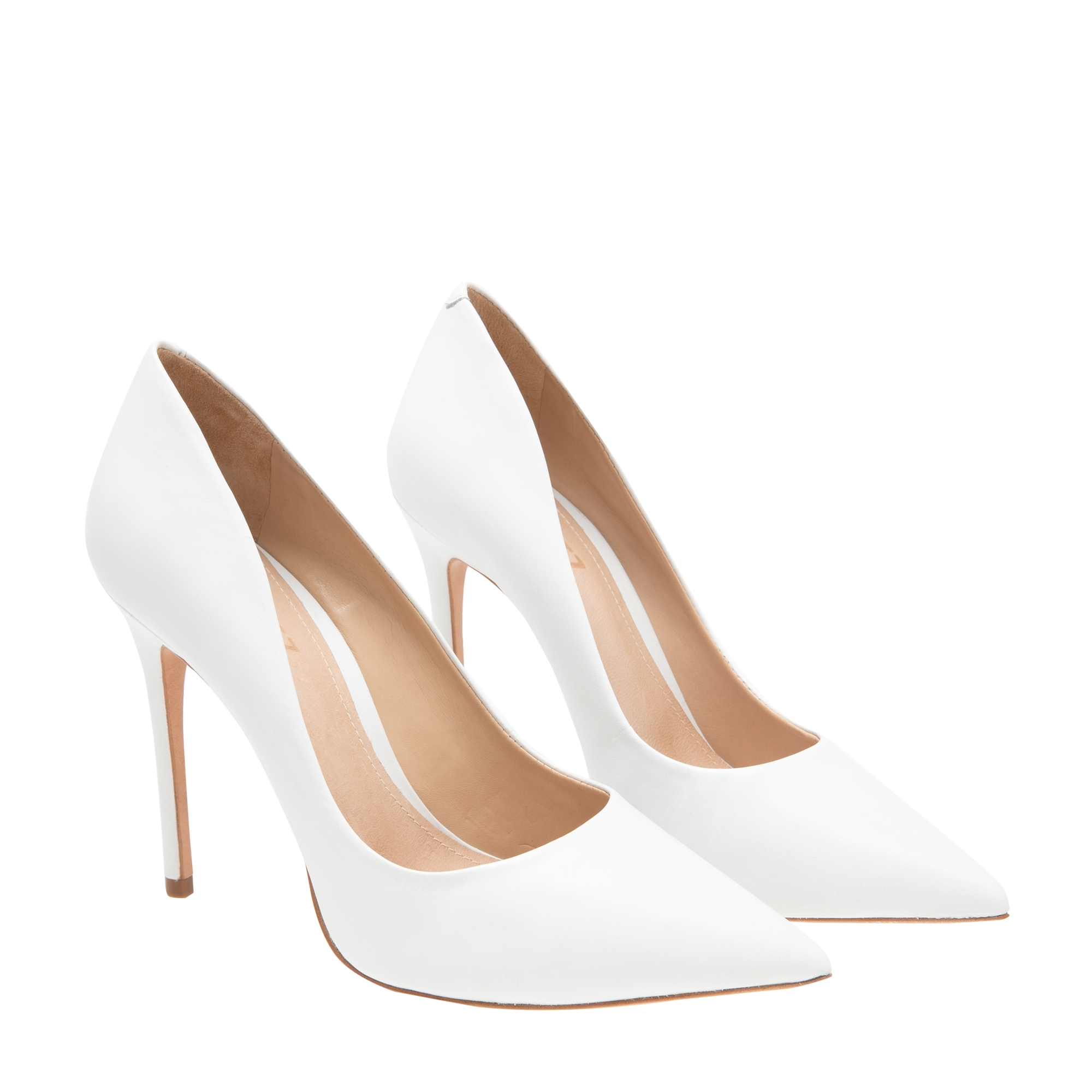 

Point-toe pumps, White