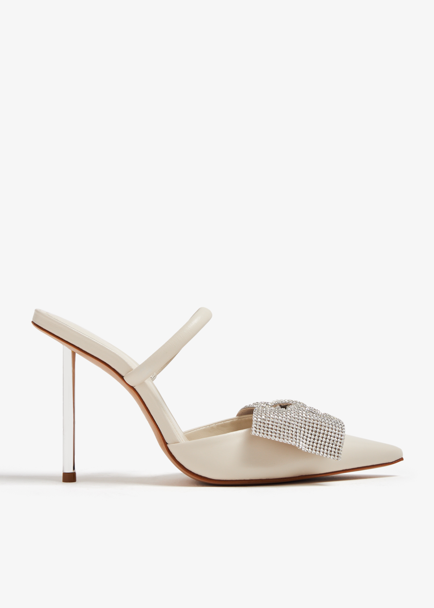 

Mila mules, White