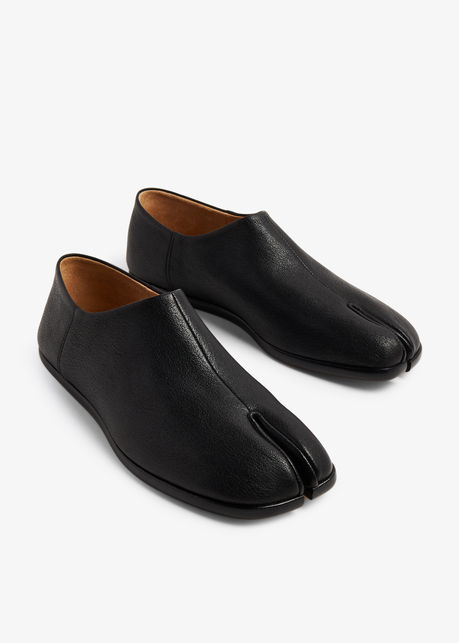 Maison Margiela Tabi babouche shoes for Men - Black in UAE | Level 