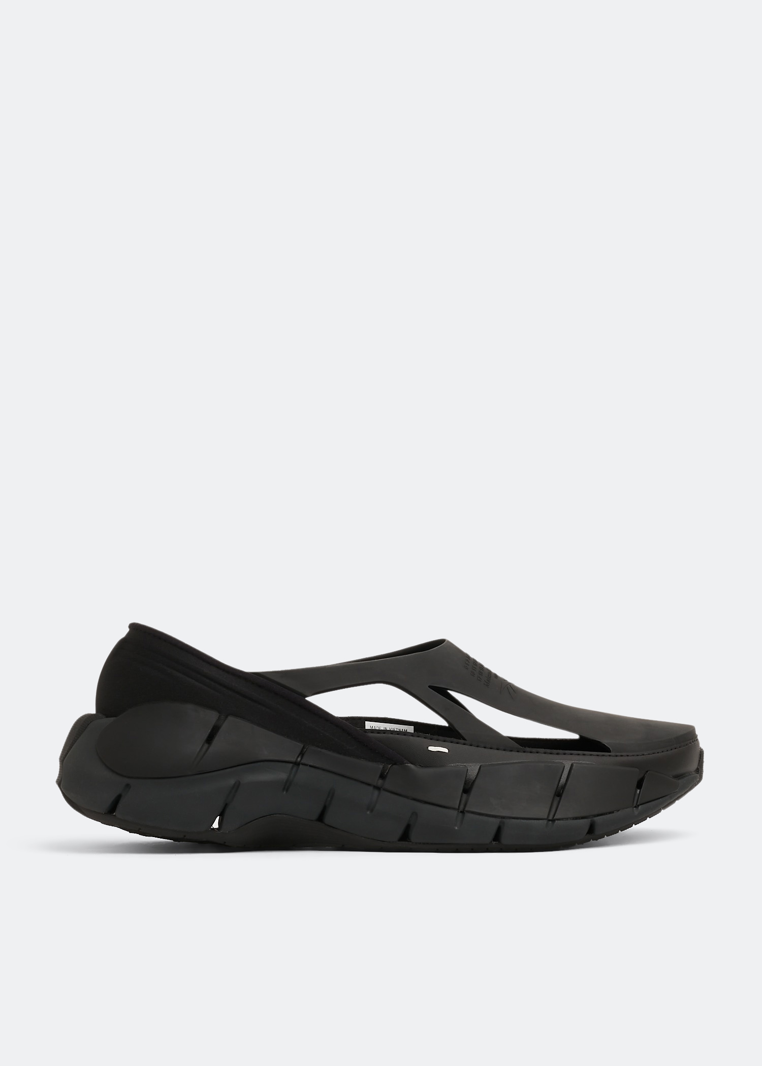 Maison Margiela x Reebok CR Zig sneakers for Men - Black in KSA | Level  Shoes