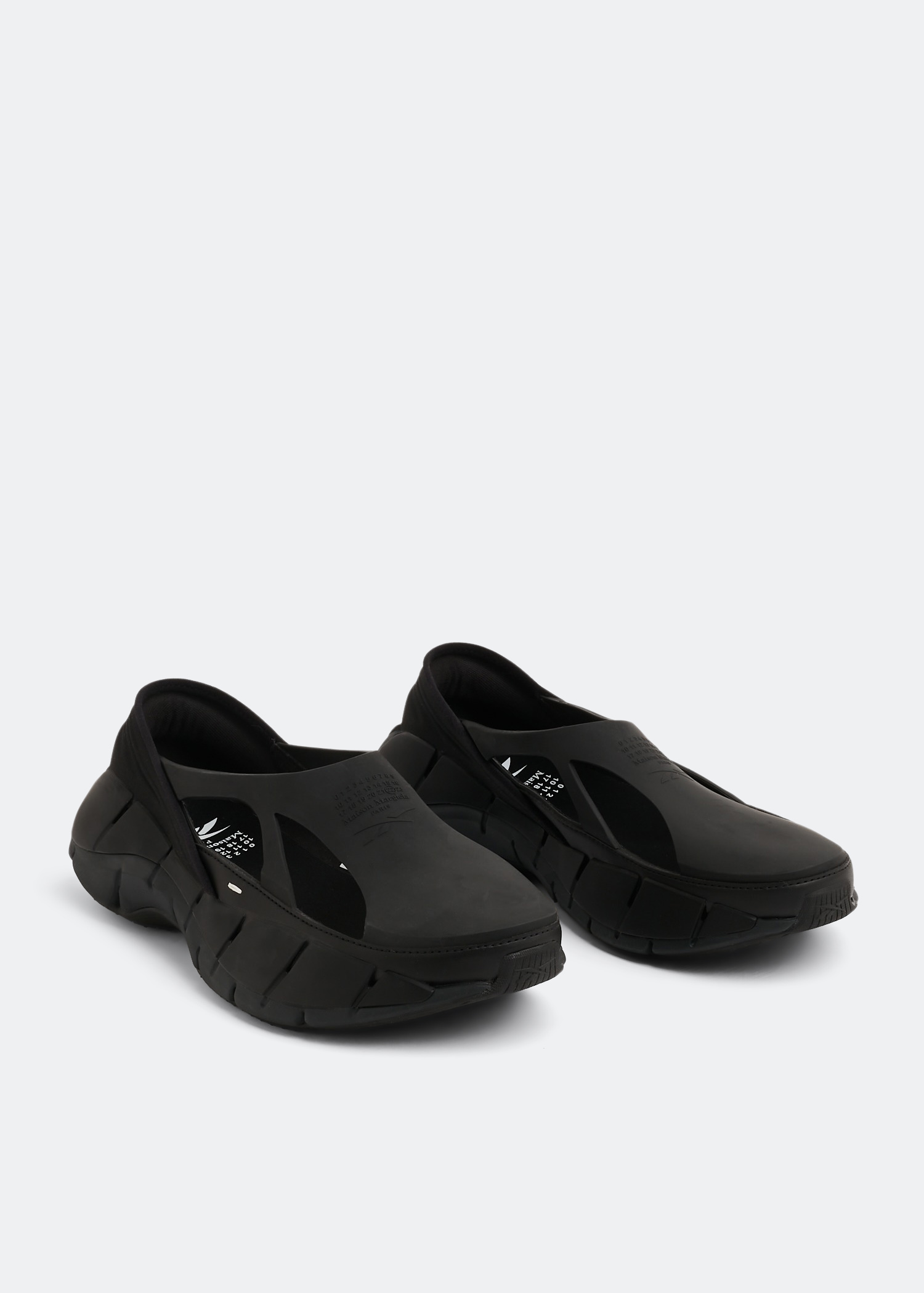 Maison Margiela x Reebok CR Zig sneakers for Men - Black in KSA | Level  Shoes