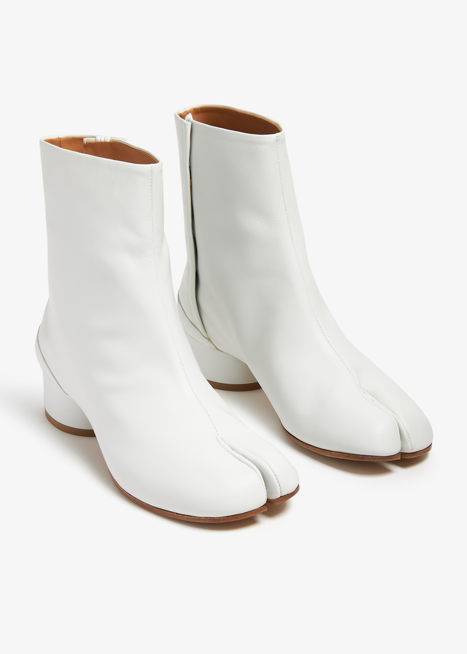 Maison Margiela Tabi ankle boots for Women White in UAE Level