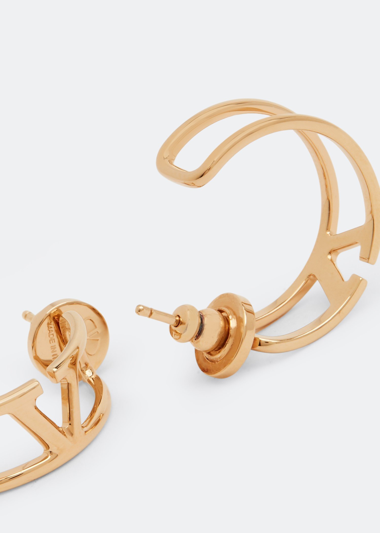 

VLogo Signature earrings, Gold